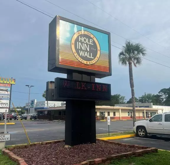 Hole Inn The Wall Hotel Fort Walton Beach Sunset Plaza Nearby Beaches & Hurlburt