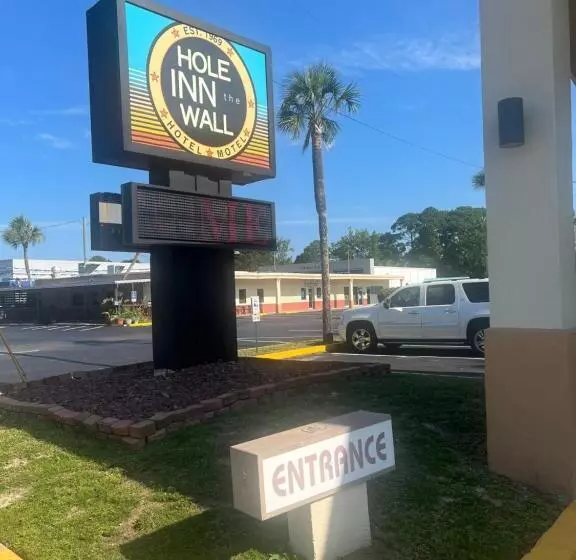 Hole Inn The Wall Hotel Fort Walton Beach Sunset Plaza Nearby Beaches & Hurlburt