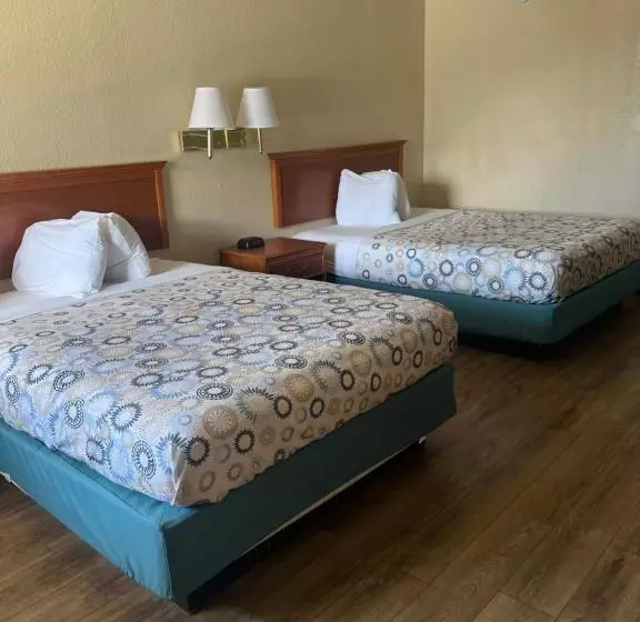 Hole Inn The Wall Hotel Fort Walton Beach Sunset Plaza Nearby Beaches & Hurlburt