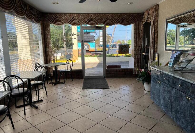 Hole Inn The Wall Hotel   Fort Walton Beach   Sunset Plaza   Nearby Beaches & Hurlburt