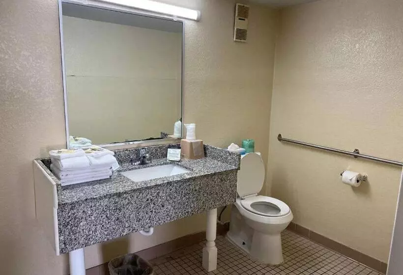 Hole Inn The Wall Hotel Fort Walton Beach Sunset Plaza Nearby Beaches & Hurlburt