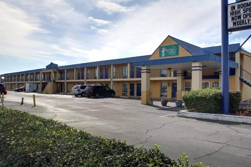 בית מלון כפרי Rodeway Inn Oxford