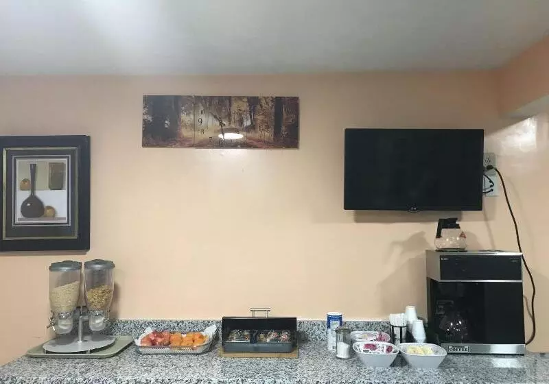 בית מלון כפרי Rodeway Inn Oxford