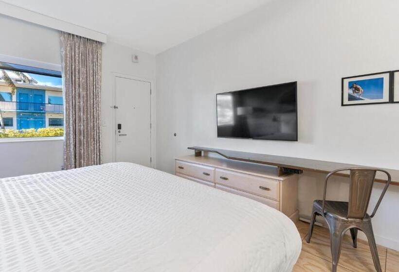 酒店 Postcard Inn On The Beach