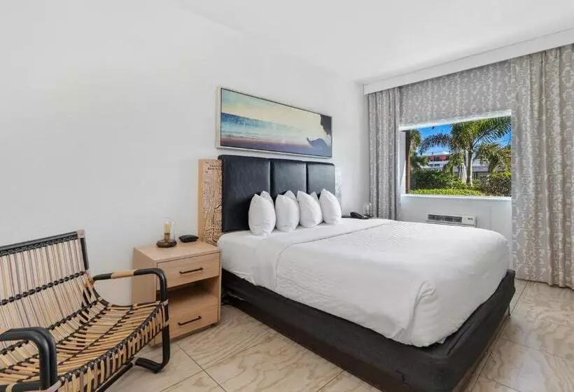 酒店 Postcard Inn On The Beach