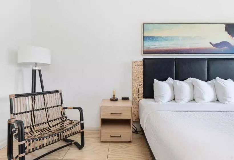 酒店 Postcard Inn On The Beach