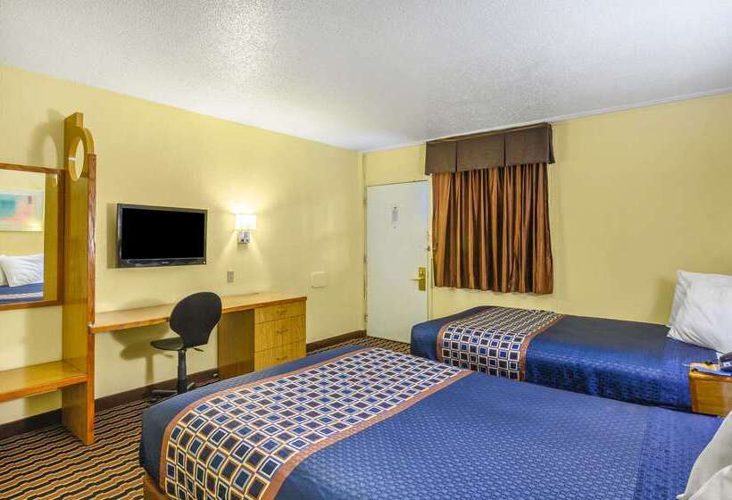 فندق Rodeway Inn