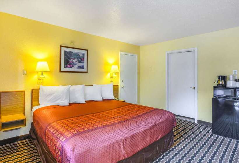 فندق Rodeway Inn