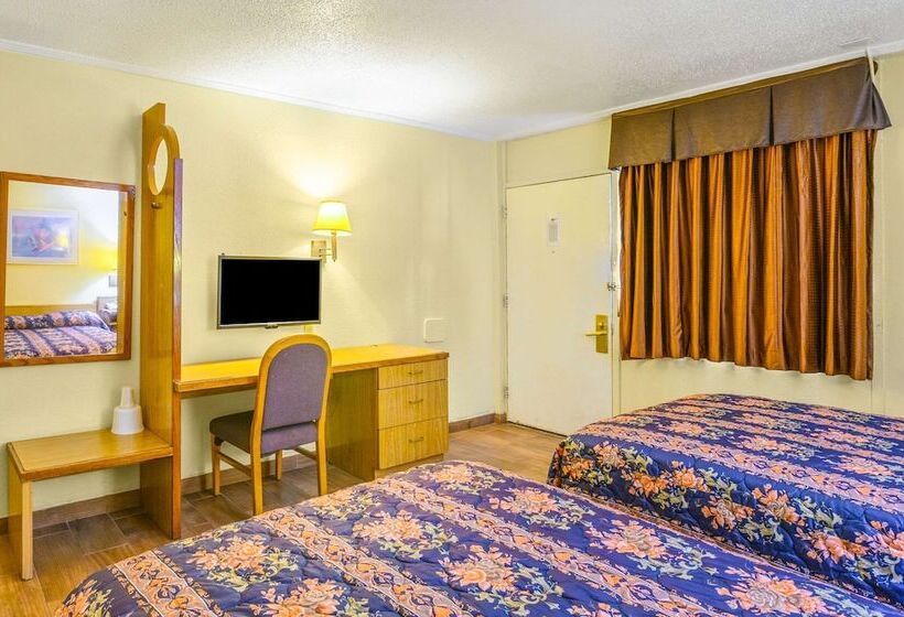 فندق Rodeway Inn