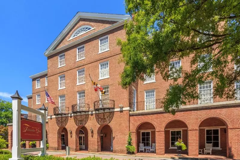 فندق The Tidewater Inn