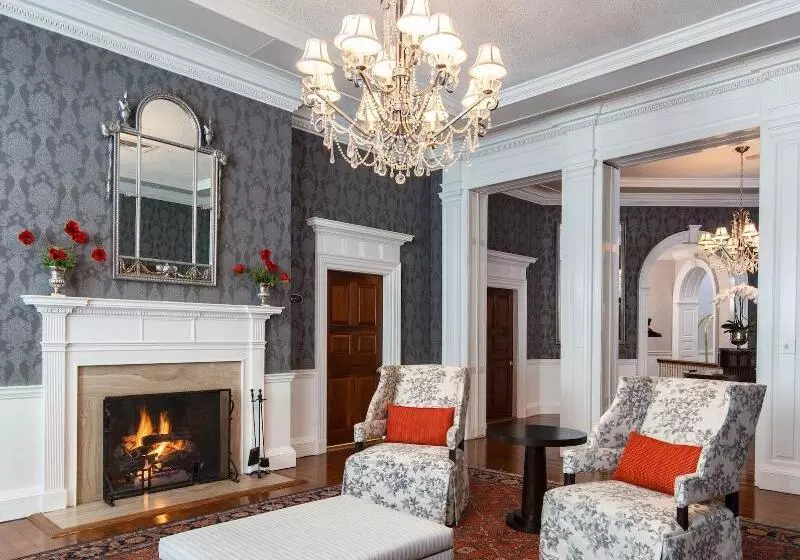 فندق The Tidewater Inn