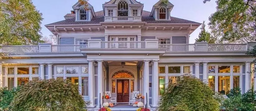 فندق The Tidewater Inn