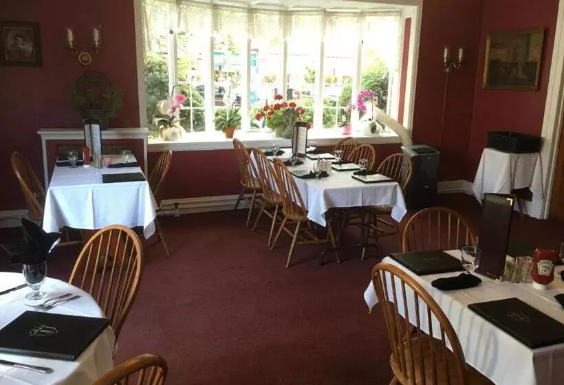 Hotel The Tunnicliff Inn