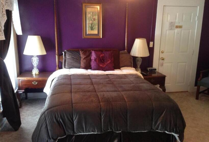 Hotel The Tunnicliff Inn