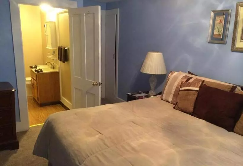 Hotel The Tunnicliff Inn