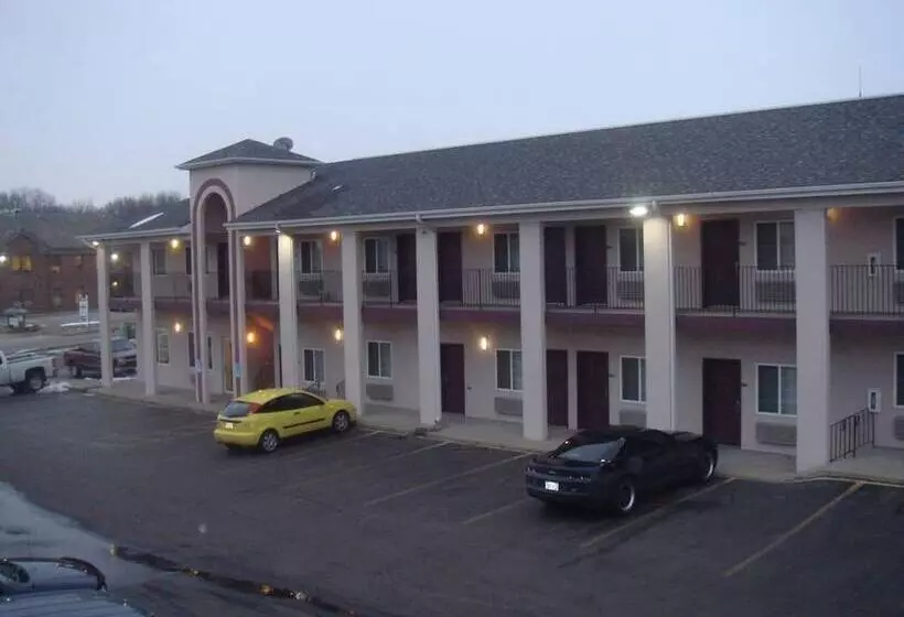 Hotelli Townhouse Inn & Suites Omaha