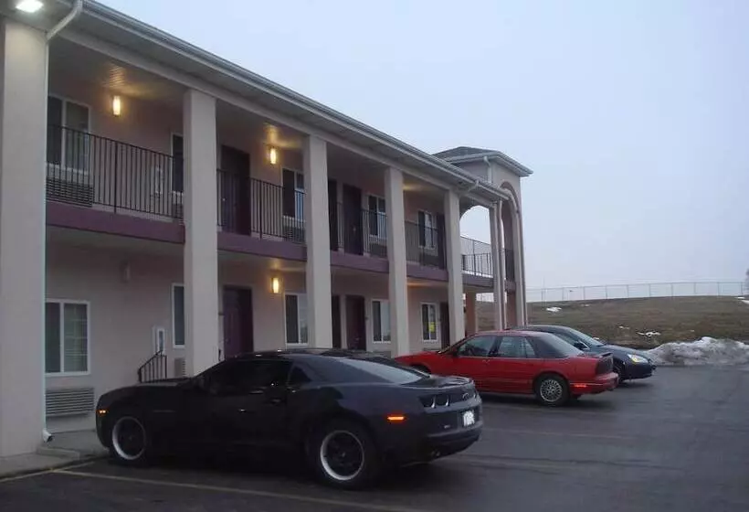 Hotelli Townhouse Inn & Suites Omaha