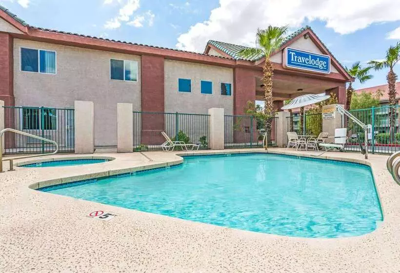 هتل Days Inn By Wyndham Phoenix West