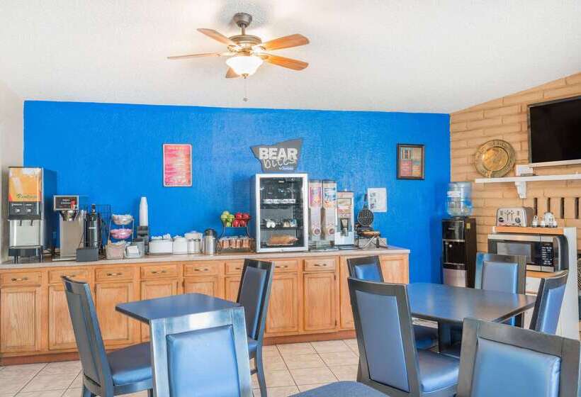 هتل Travelodge By Wyndham Ruidoso