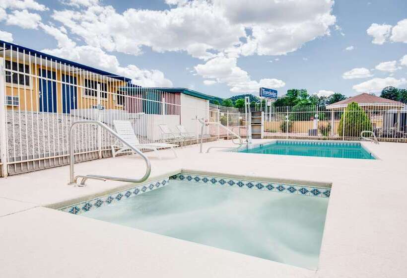 هتل Travelodge By Wyndham Ruidoso