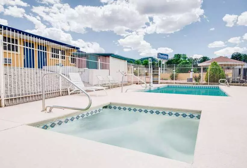 호텔 Travelodge By Wyndham Ruidoso