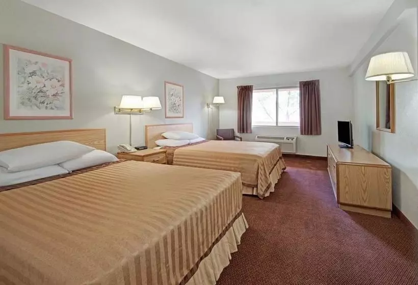 Magnuson Hotel El Paso West