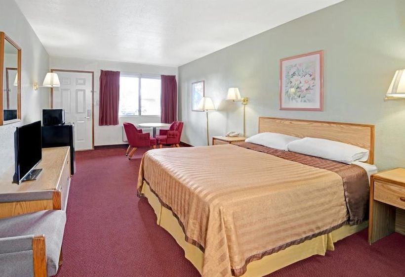 Magnuson Hotel El Paso West