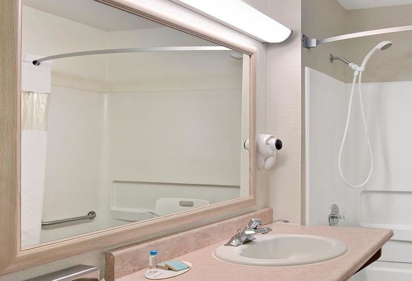 Magnuson Hotel El Paso West