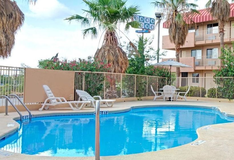 Magnuson Hotel El Paso West