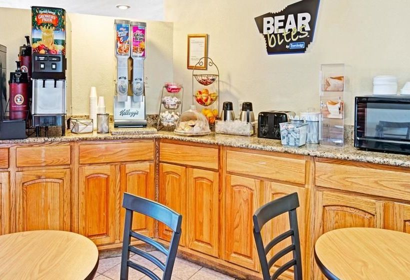 Magnuson Hotel El Paso West