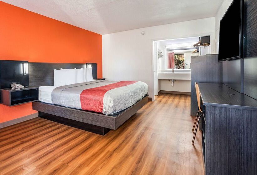 Motel 6 Florence, Sc