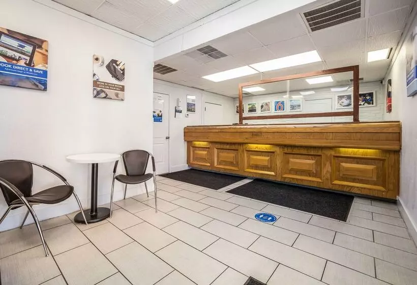 Motel 6 Florence, Sc