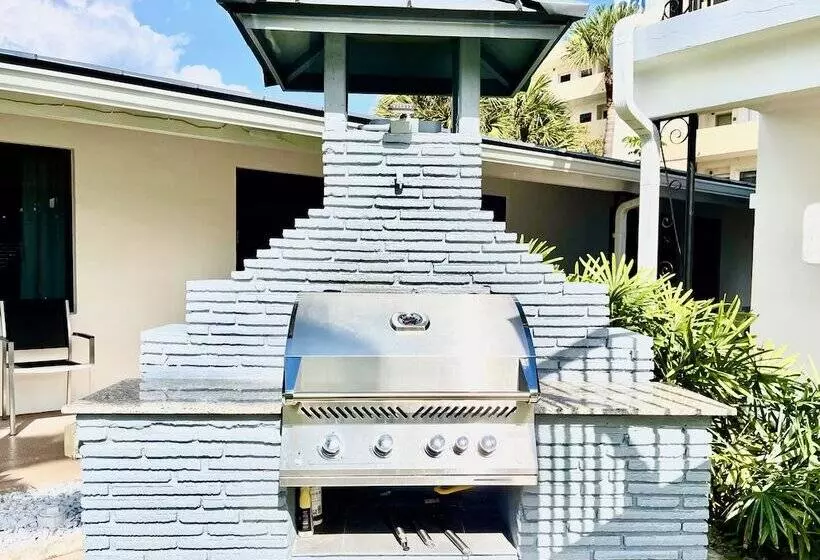 Tropic Isle Beach Resort