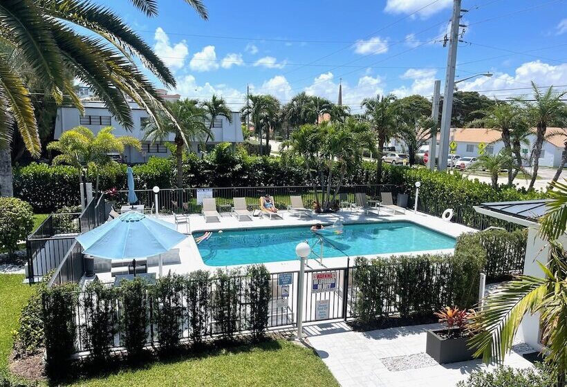 Tropic Isle Beach Resort