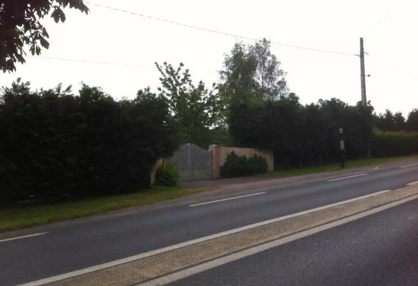 Aamiaismajoitus (B&B) A La Bergerie