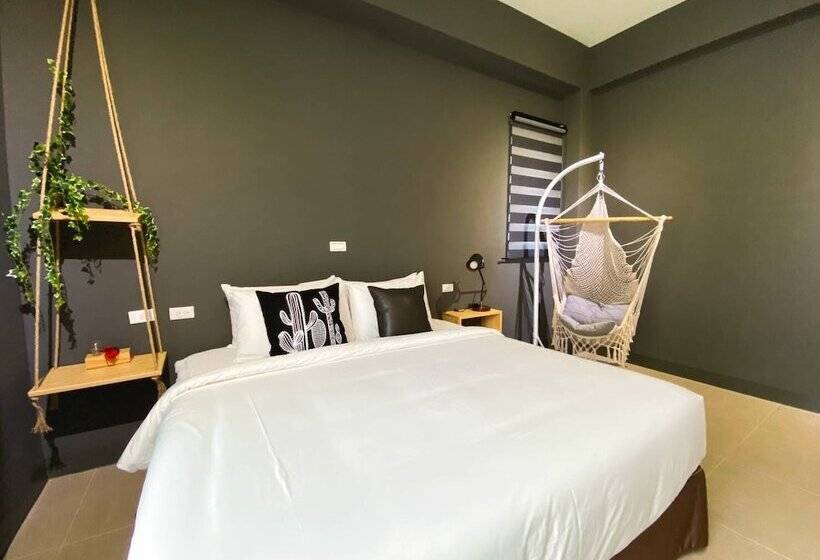 تختخواب و صبحانه Ho Hostel