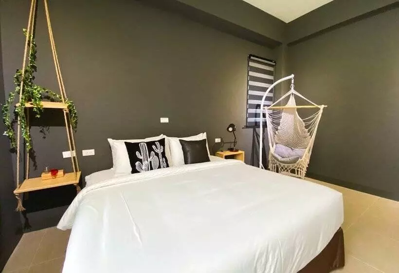 تختخواب و صبحانه Ho Hostel