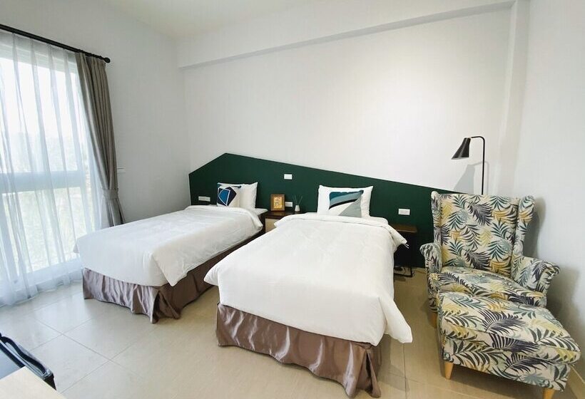 تختخواب و صبحانه Ho Hostel