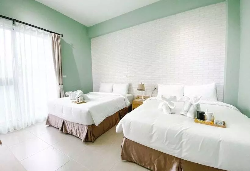 تختخواب و صبحانه Ho Hostel