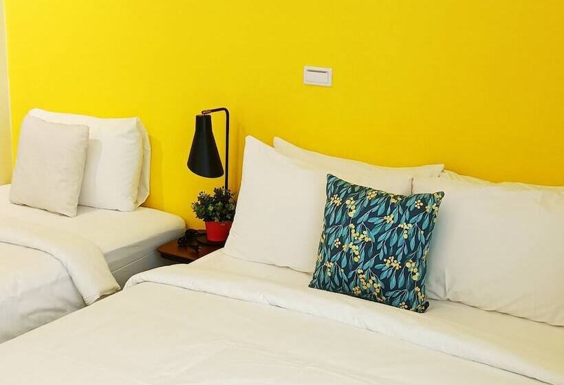 تختخواب و صبحانه Ho Hostel