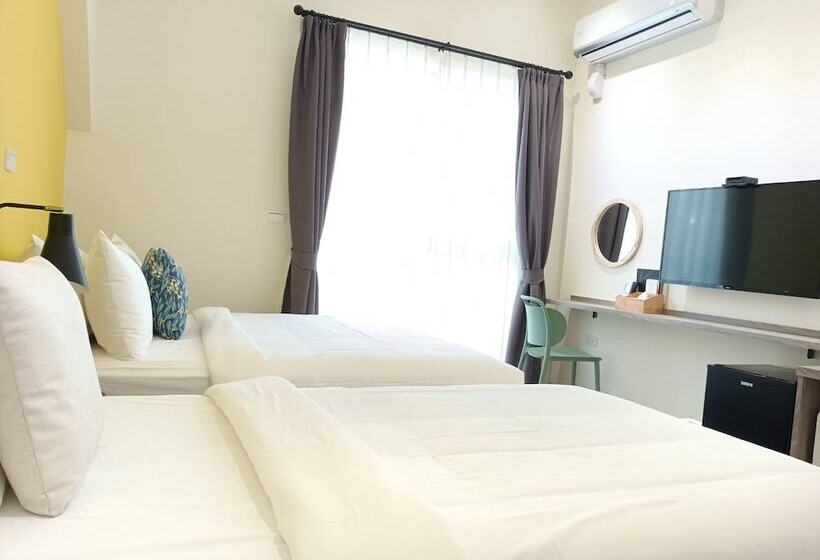 تختخواب و صبحانه Ho Hostel