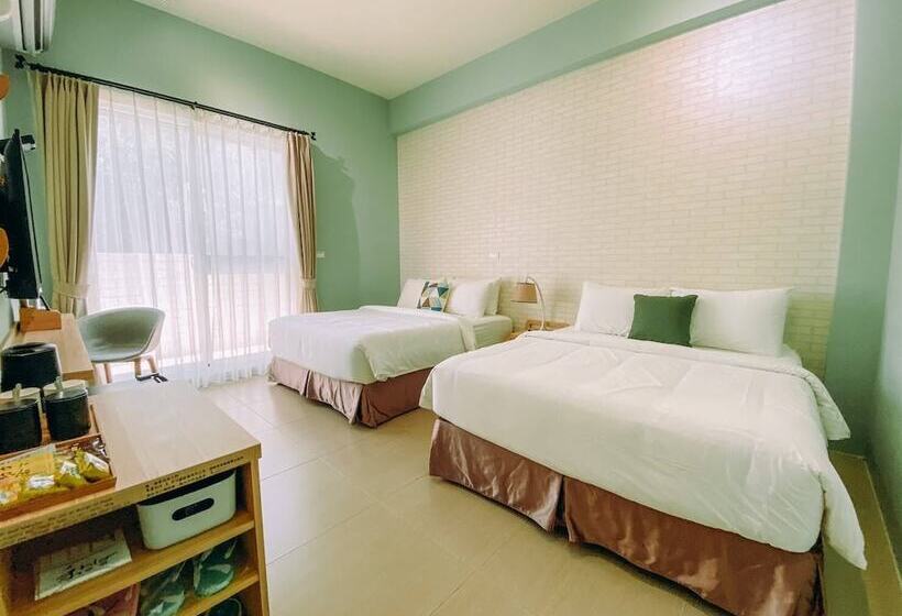 تختخواب و صبحانه Ho Hostel