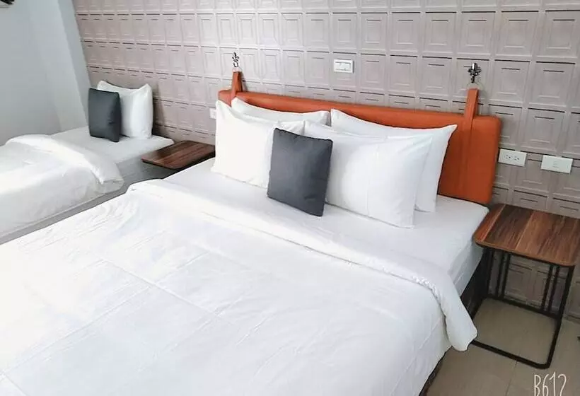 تختخواب و صبحانه Ho Hostel