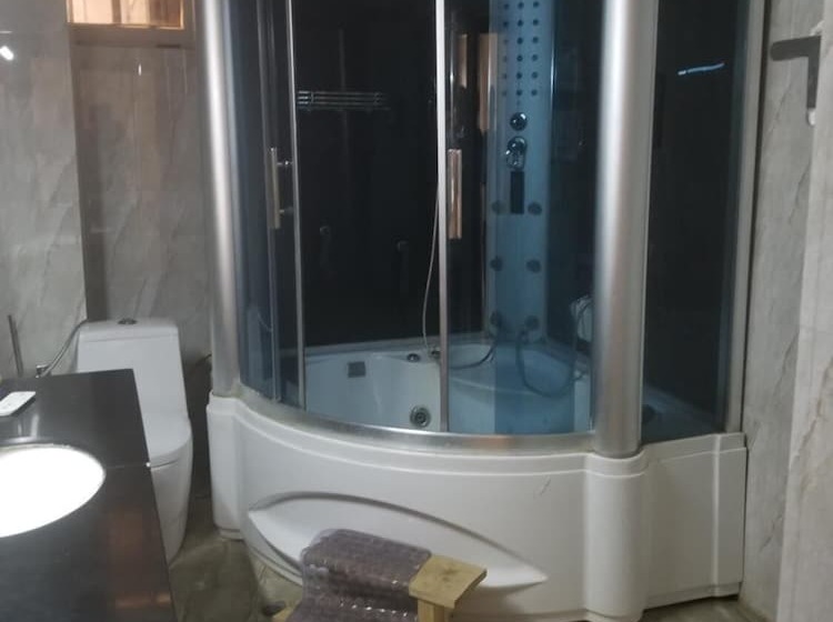 Отель Desta International