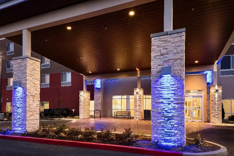Hotelli Holiday Inn Express & Suites   Bend South, An Ihg