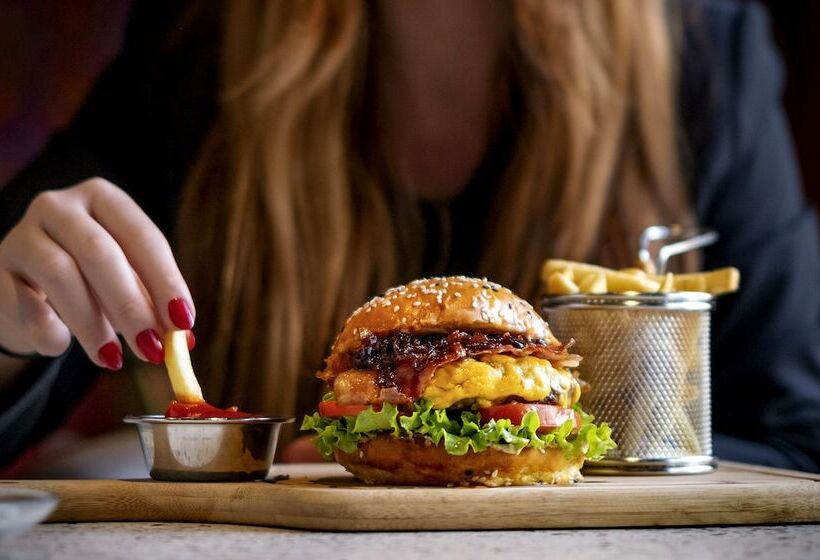 فندق Pullman Doha West Bay