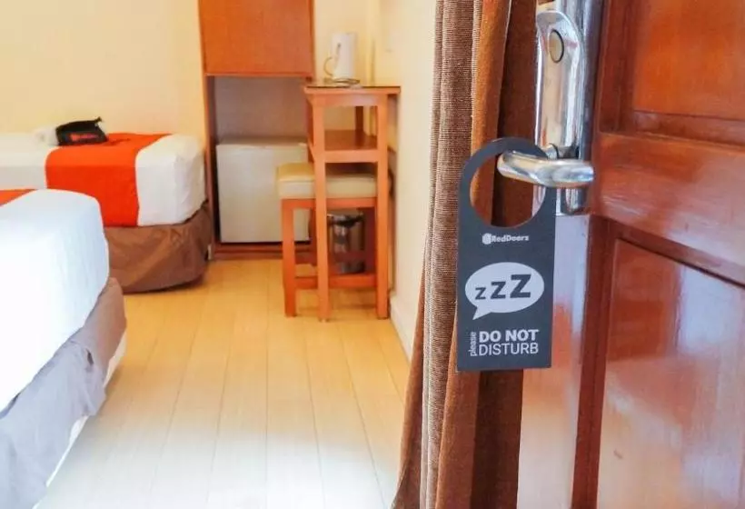 هتل Reddoorz @ Climaco Street Cebu