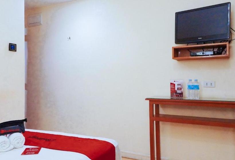 בית מלון כפרי Reddoorz @ Climaco Street Cebu