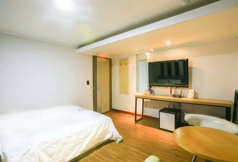 Internet Motel