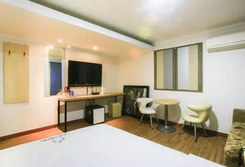 Internet Motel